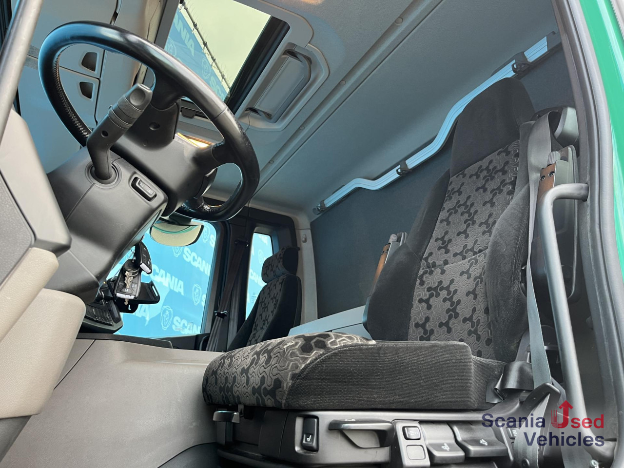 SCANIA P 320 B6x2*4NB RETARDER FULL AIR 8T 7.2x2.5x2.35M - Lastbil med skåp: bild 2 SCANIA P 320 B6x2*4NB RETARDER FULL AIR 8T 7.2x2.5x2.35M - Lastbil med skåp: bild 2