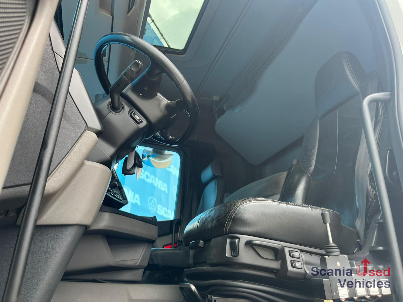 SCANIA R 500 B6x2NB HOOKLIFT 20T RETARDER FULL-AIR 9T - Chassi lastbil: bild 2 SCANIA R 500 B6x2NB HOOKLIFT 20T RETARDER FULL-AIR 9T - Chassi lastbil: bild 2