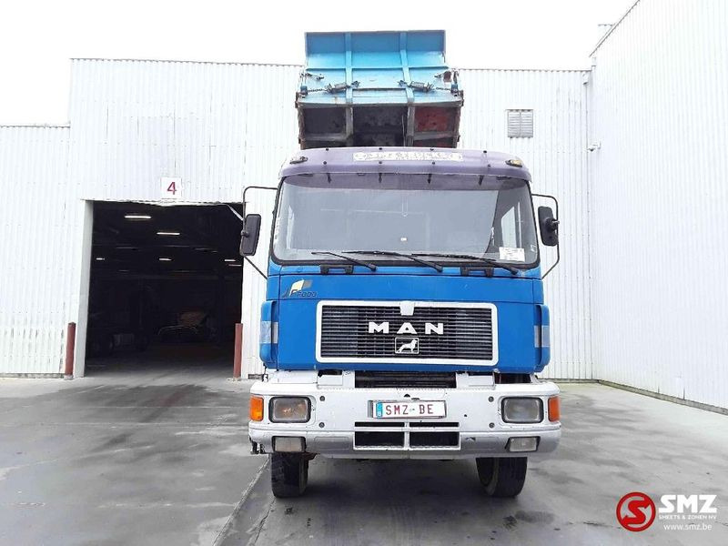 MAN 26.422 25-422 manual pump - Tippbil lastbil: bild 2 MAN 26.422 25-422 manual pump - Tippbil lastbil: bild 2