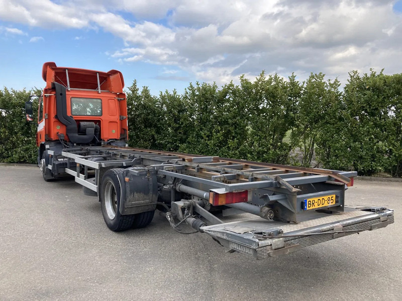 DAF CF65.180 Euro3 Manual / Laadklep - Chassi lastbil: bild 3 DAF CF65.180 Euro3 Manual / Laadklep - Chassi lastbil: bild 3