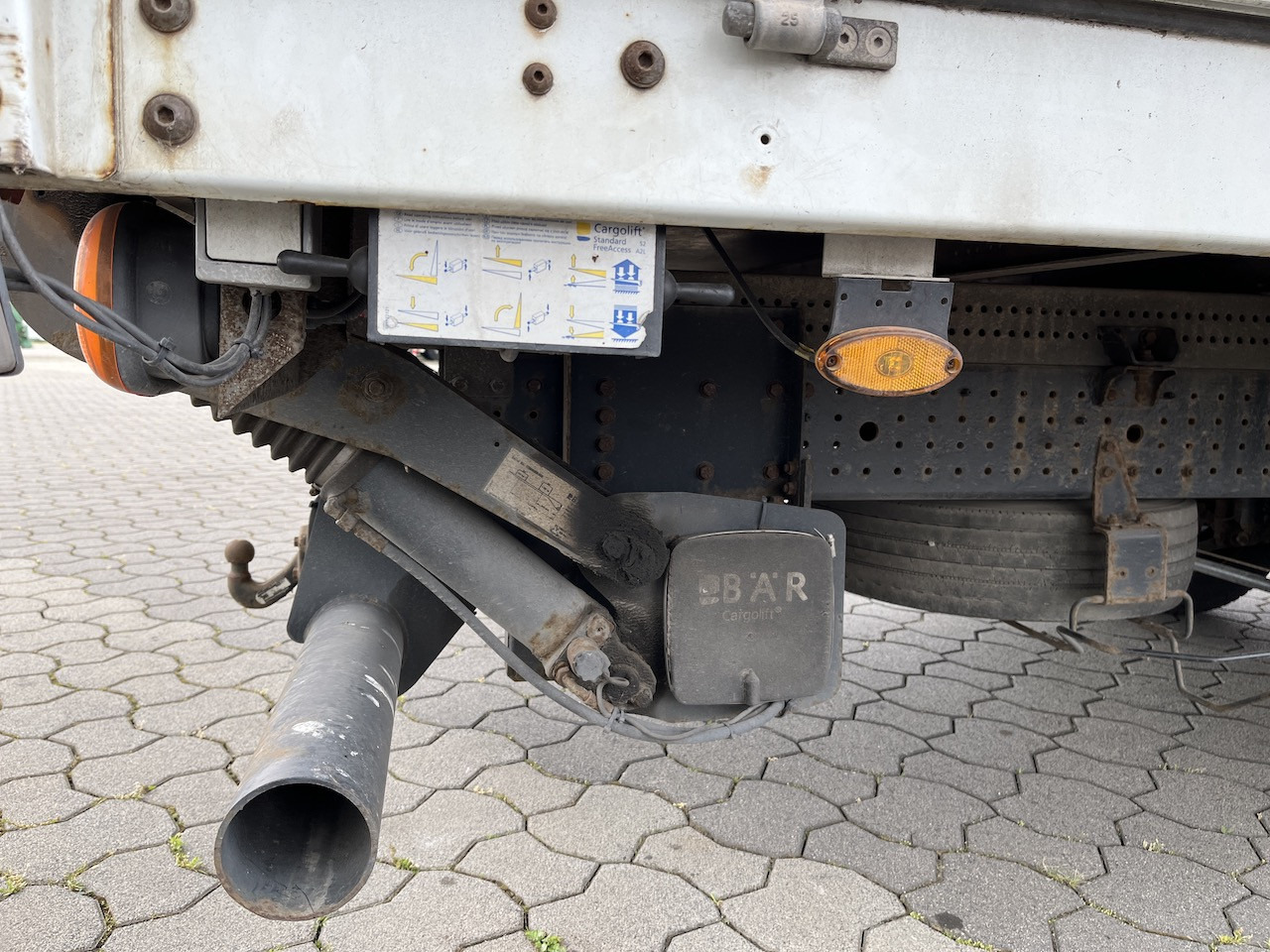 FUSO Canter 7C18 4x2 Ladebordwand Getriebeschaden - Transportbil med kapell: bild 5 FUSO Canter 7C18 4x2 Ladebordwand Getriebeschaden - Transportbil med kapell: bild 5