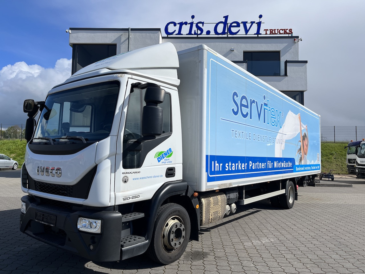 Iveco 120E25 Eurocargo 4x2 Koffer | Ladebordwand - Lastbil med skåp: bild 1 Iveco 120E25 Eurocargo 4x2 Koffer | Ladebordwand - Lastbil med skåp: bild 1