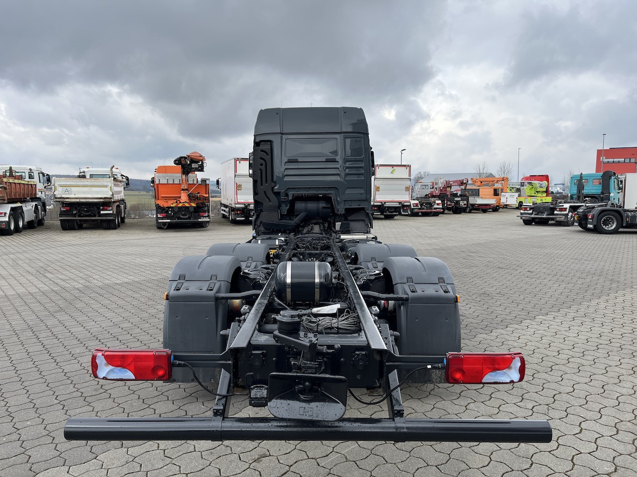 Lastbil MAN TGX 26.500 6x2  Fahrgestell   Lenk-Liftachse  AHK: bild 10