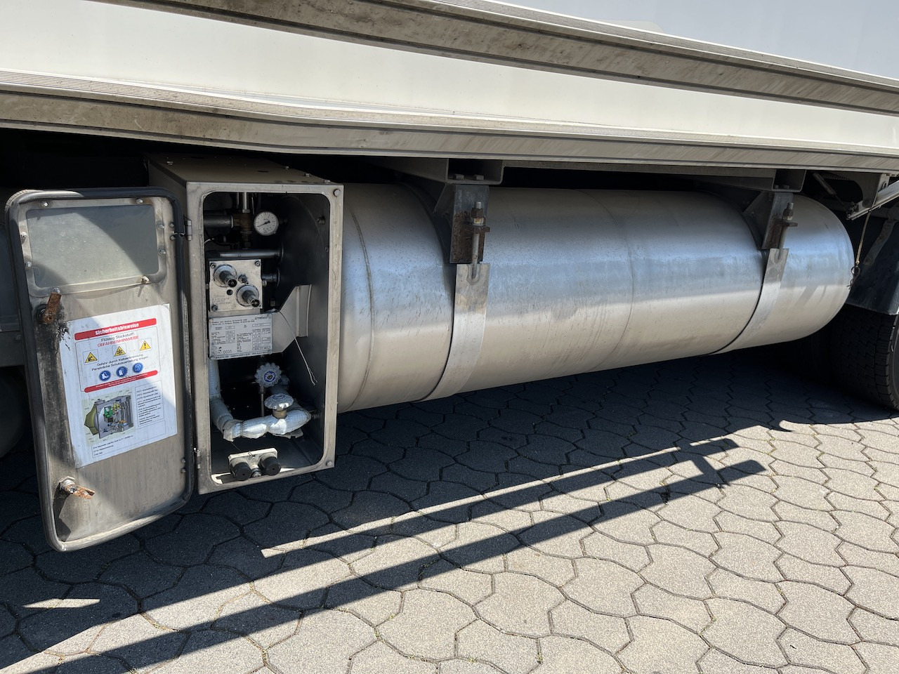 Mercedes-Benz Antos 1840 4x4 HAD LBW Kühlung Flüssigstickstoff - Kylbil lastbil: bild 4 Mercedes-Benz Antos 1840 4x4 HAD LBW Kühlung Flüssigstickstoff - Kylbil lastbil: bild 4