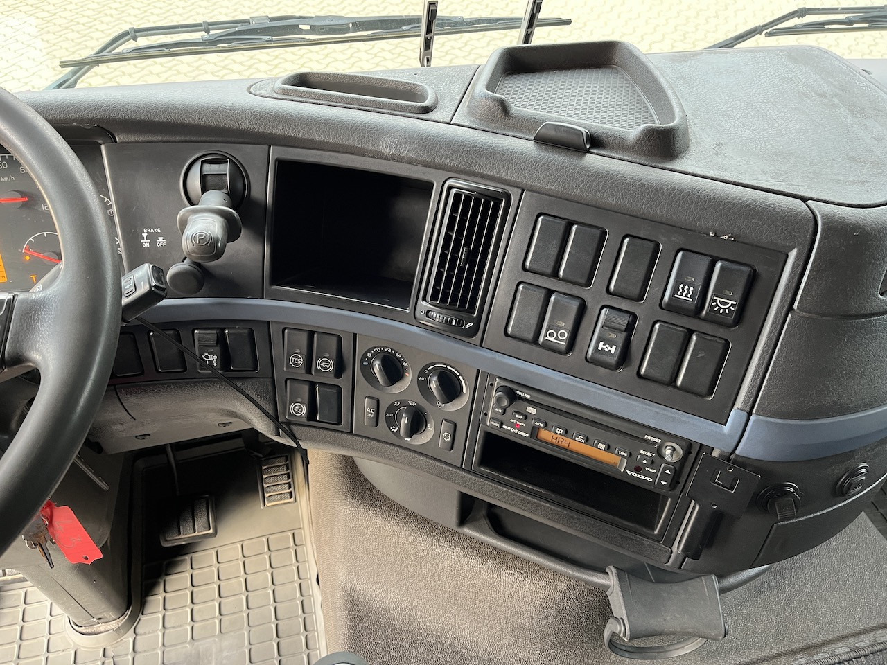 Volvo FH 520 6x2 Palfinger PK 12502 | AHK - Kranbil, Flakbil: bild 4 Volvo FH 520 6x2 Palfinger PK 12502 | AHK - Kranbil, Flakbil: bild 4