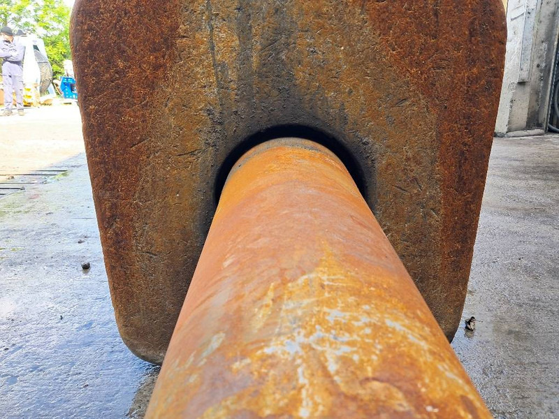 MONTABERT BRV7000 - Hydraulisk hammare för Byggmaskiner: bild 4 MONTABERT BRV7000 - Hydraulisk hammare för Byggmaskiner: bild 4