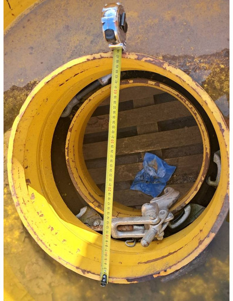 Record 12.4-36 - Däck och fälgar för Byggmaskiner: bild 5 Record 12.4-36 - Däck och fälgar för Byggmaskiner: bild 5