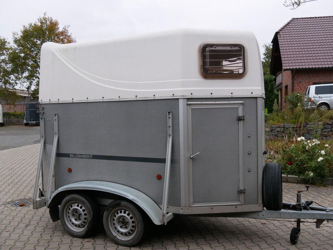 Blomert 1,5 Pferde mit Sattelkammer - Djursläp: bild 1 Blomert 1,5 Pferde mit Sattelkammer - Djursläp: bild 1