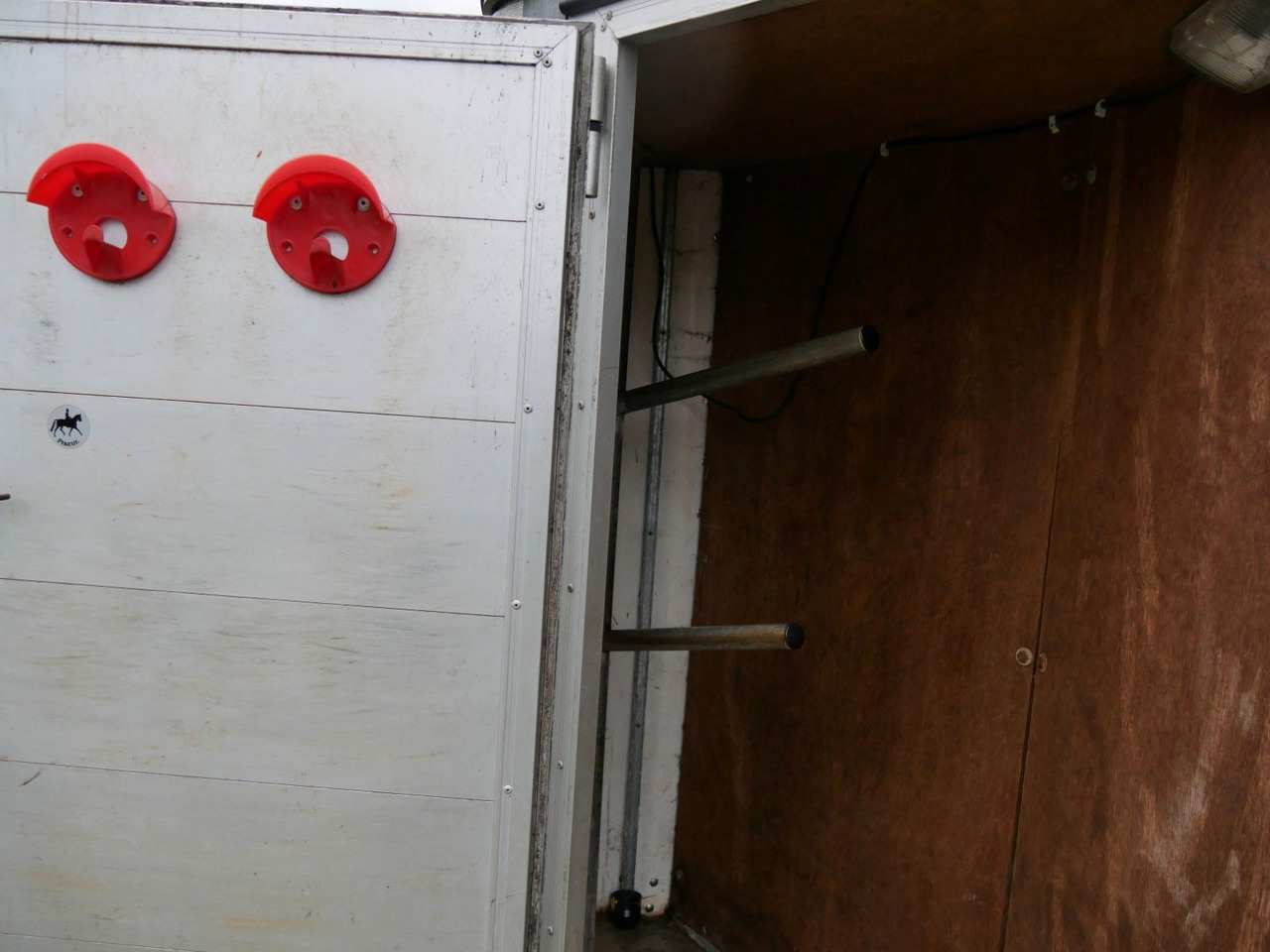 Böckmann Alu 2 Pferde mit Sattelkammer - Djursläp: bild 3 Böckmann Alu 2 Pferde mit Sattelkammer - Djursläp: bild 3