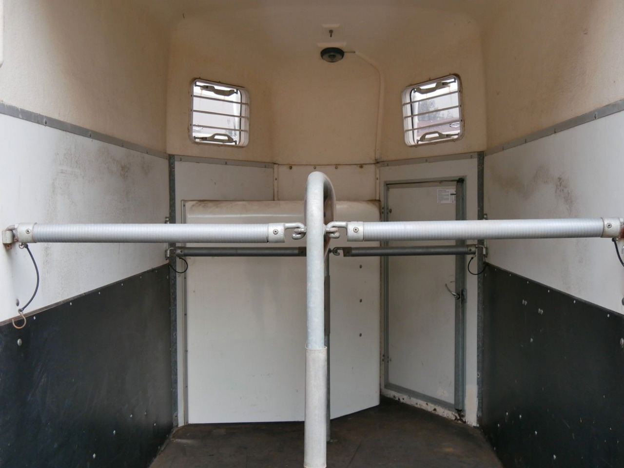 Böckmann Duo  mit Sattelkammer - Djursläp: bild 4 Böckmann Duo  mit Sattelkammer - Djursläp: bild 4