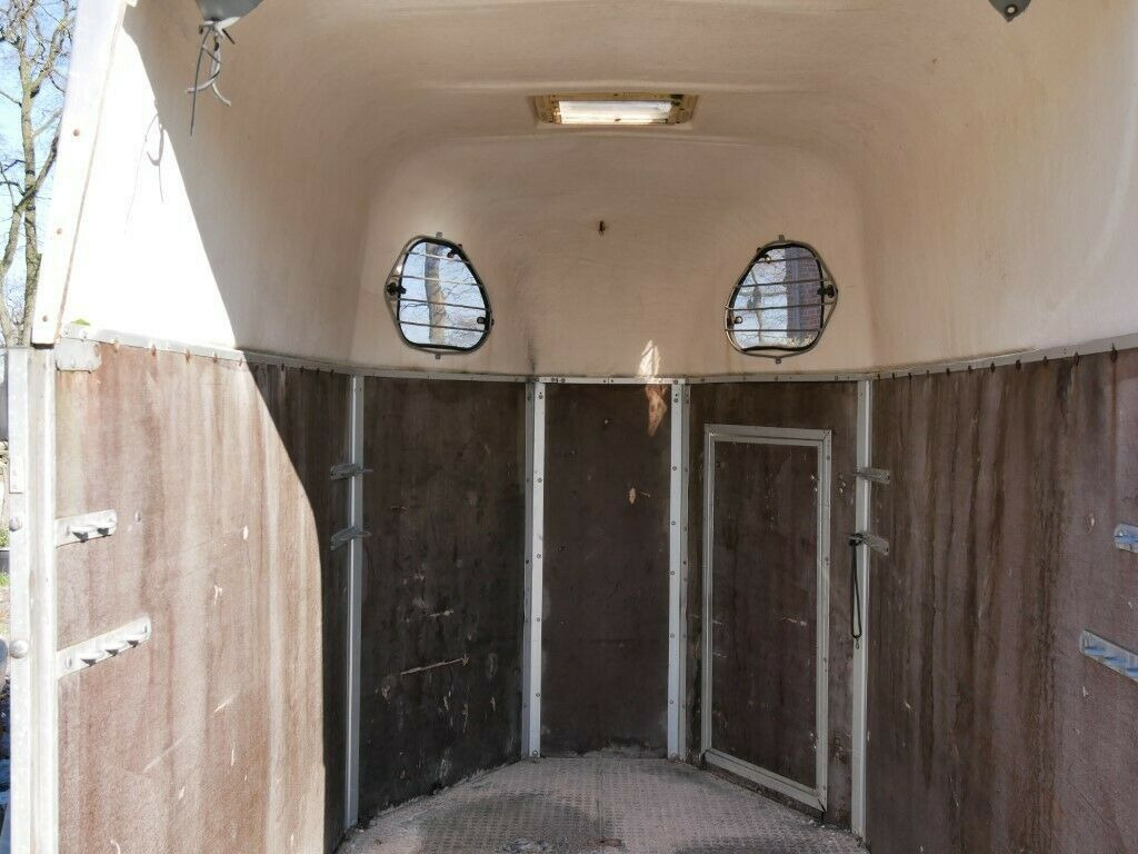 Holz Poly 2 Pferde Holz Poly 2 Pferde - Hästsläp: bild 3 Holz Poly 2 Pferde Holz Poly 2 Pferde - Hästsläp: bild 3