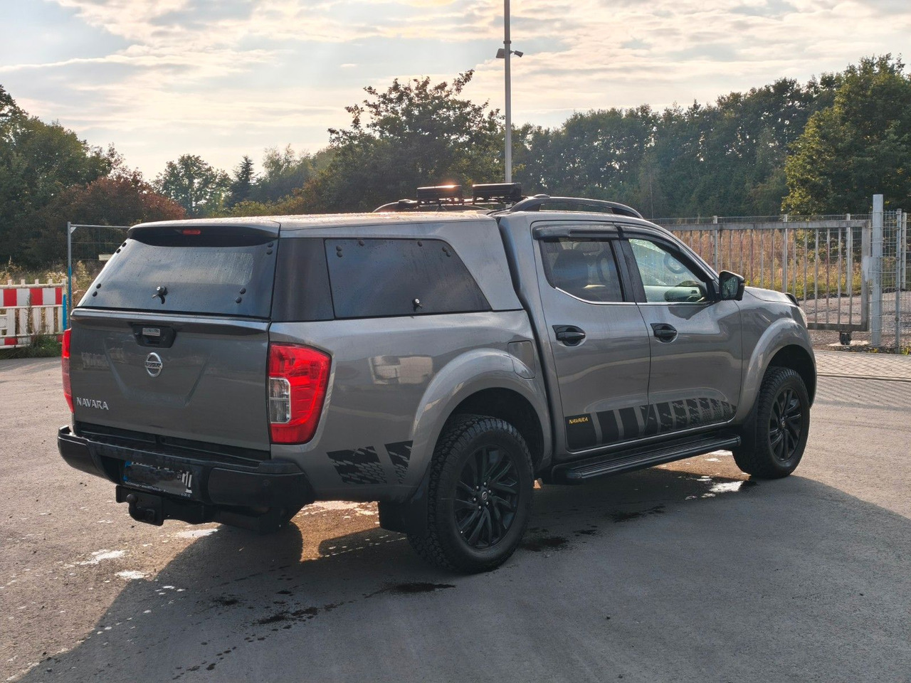 Nissan Navara NP300 N-Guard Double Cab 4x4 - SUV: bild 4 Nissan Navara NP300 N-Guard Double Cab 4x4 - SUV: bild 4