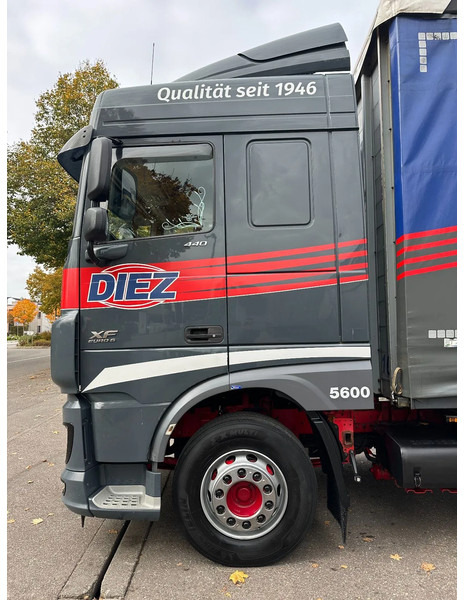 DAF XF 106.440 DAF XF 106 440 BL 4x2 *SpaceCab*Pritschenwagen mit Schiebeplane und EDSCHA - Verdeck* - Kapellbil: bild 3 DAF XF 106.440 DAF XF 106 440 BL 4x2 *SpaceCab*Pritschenwagen mit Schiebeplane und EDSCHA - Verdeck* - Kapellbil: bild 3