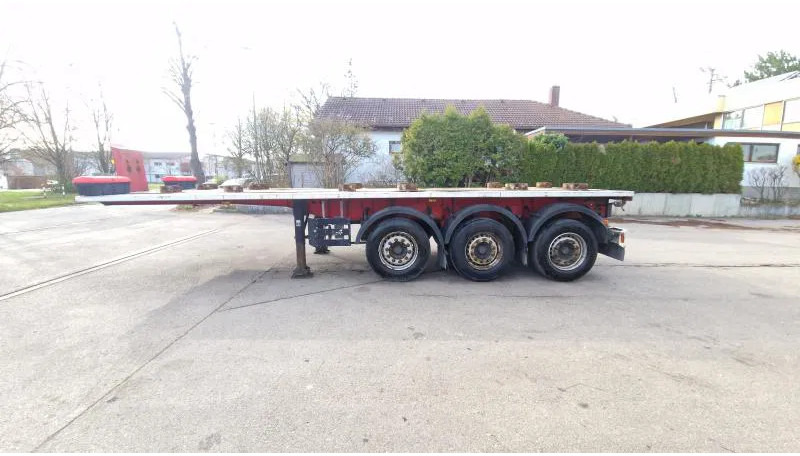 Schwarzmüller kurzes 3- Achs Chassis ADR für Chemie Spezialbehäl kurzes 3- Achs Chassis ADR für Chemie Spezialbehälter - Containerbil/ Växelflak semitrailer: bild 1 Schwarzmüller kurzes 3- Achs Chassis ADR für Chemie Spezialbehäl kurzes 3- Achs Chassis ADR für Chemie Spezialbehälter - Containerbil/ Växelflak semitrailer: bild 1