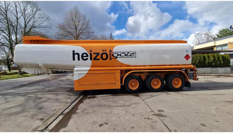 Schwelmer Eisenwerk TSA Diesel Heizöl 6 Kammern 35.5 m³ Zählwerk TKZ A TSA Diesel Heizöl 6 Kammern 35.5 m³ Zählwerk TKZ ABS - Tanktrailer: bild 1 Schwelmer Eisenwerk TSA Diesel Heizöl 6 Kammern 35.5 m³ Zählwerk TKZ A TSA Diesel Heizöl 6 Kammern 35.5 m³ Zählwerk TKZ ABS - Tanktrailer: bild 1