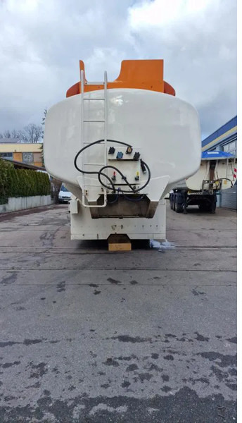 Schwelmer Eisenwerk TSA Diesel Heizöl 6 Kammern 35.5 m³ Zählwerk TKZ A TSA Diesel Heizöl 6 Kammern 35.5 m³ Zählwerk TKZ ABS - Tanktrailer: bild 2 Schwelmer Eisenwerk TSA Diesel Heizöl 6 Kammern 35.5 m³ Zählwerk TKZ A TSA Diesel Heizöl 6 Kammern 35.5 m³ Zählwerk TKZ ABS - Tanktrailer: bild 2