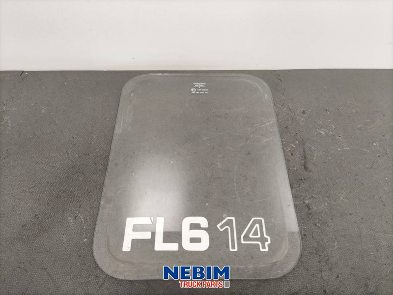 Volvo Volvo - 6773158 - Portierglas FL6 klein - Reservdelar för Lastbil: bild 1 Volvo Volvo - 6773158 - Portierglas FL6 klein - Reservdelar för Lastbil: bild 1