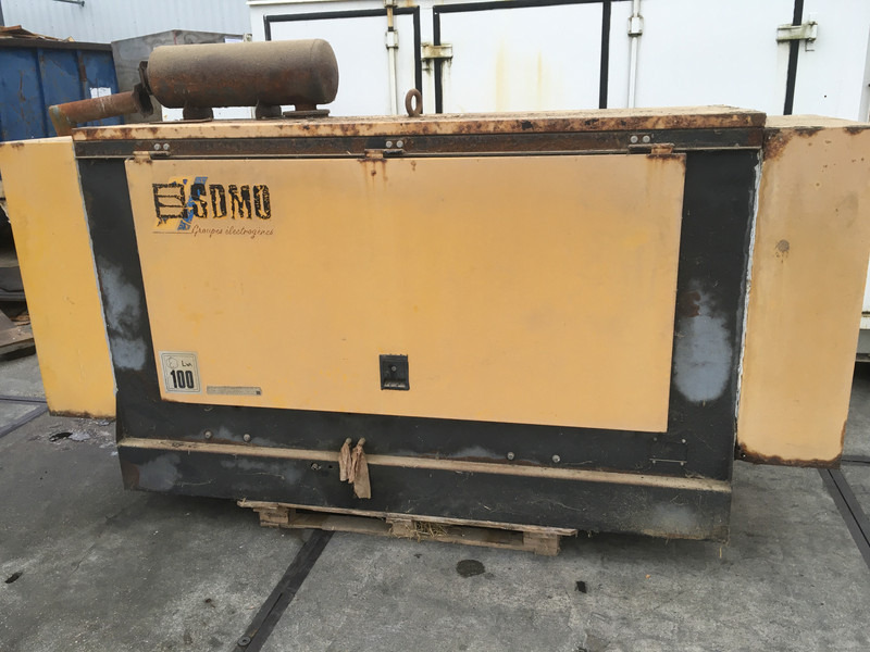 Perkins T6.354.4 GENERATOR 87 KVA USED - Elgenerator: bild 1 Perkins T6.354.4 GENERATOR 87 KVA USED - Elgenerator: bild 1
