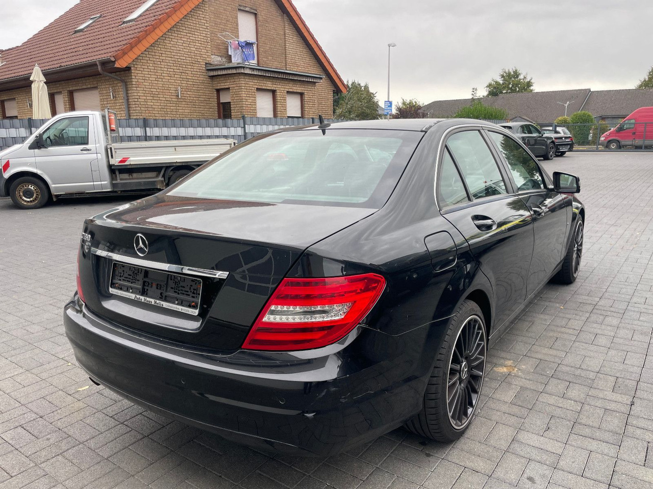 Mercedes-Benz C 180 C -Klasse Lim. C 180 CGI BlueEfficiency - Sedan: bild 2 Mercedes-Benz C 180 C -Klasse Lim. C 180 CGI BlueEfficiency - Sedan: bild 2