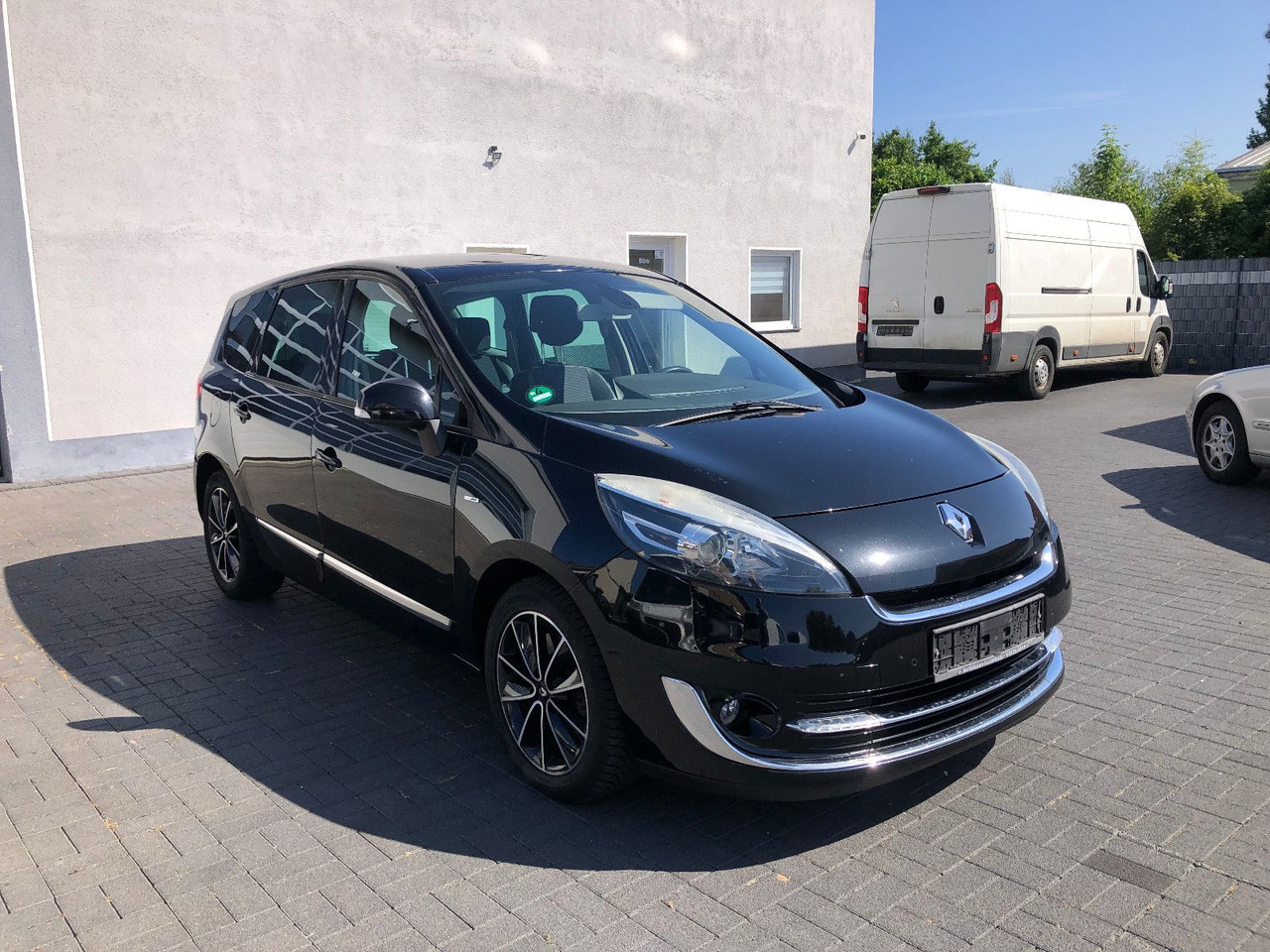 Renault Scenic  Grand 2.0 dCi 150 BOSE Edition,Automatik - Persontransport: bild 1 Renault Scenic  Grand 2.0 dCi 150 BOSE Edition,Automatik - Persontransport: bild 1
