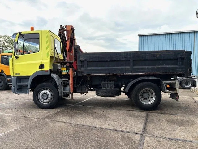 DAF 65 -180ATI 4x4 FULL STEEL 3-WAY KIPPER AND PALFINGER CRANE (EURO 2 / MANUAL GEARBOX / FULL STEEL SUSPENSION / ETC.) - Tippbil lastbil, Kranbil: bild 5 DAF 65 -180ATI 4x4 FULL STEEL 3-WAY KIPPER AND PALFINGER CRANE (EURO 2 / MANUAL GEARBOX / FULL STEEL SUSPENSION / ETC.) - Tippbil lastbil, Kranbil: bild 5