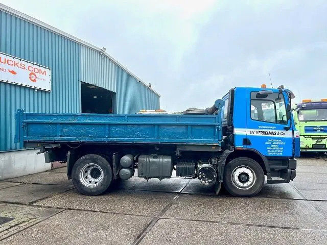 DAF 65.210 ATI 4x2 FULL STEEL KIPPER (EURO 2 / MANUAL GEARBOX / FULL STEEL SUSPENSION / P.T.O.) - Tippbil lastbil: bild 4 DAF 65.210 ATI 4x2 FULL STEEL KIPPER (EURO 2 / MANUAL GEARBOX / FULL STEEL SUSPENSION / P.T.O.) - Tippbil lastbil: bild 4