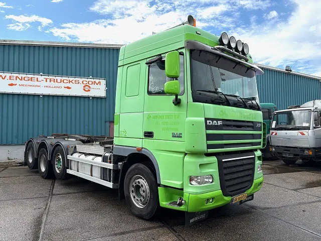 DAF XF 105.460 8x2 CHASSIS WITH MULTILIFT SYSTEM (ZF16 MANUAL GEARBOX / MX-BRAKE / 9.000 KG. FRONT-AXLE / LIFT-AXLES / FRIDGE / ETC. - Containerbil/ Växelflak lastbil: bild 2 DAF XF 105.460 8x2 CHASSIS WITH MULTILIFT SYSTEM (ZF16 MANUAL GEARBOX / MX-BRAKE / 9.000 KG. FRONT-AXLE / LIFT-AXLES / FRIDGE / ETC. - Containerbil/ Växelflak lastbil: bild 2