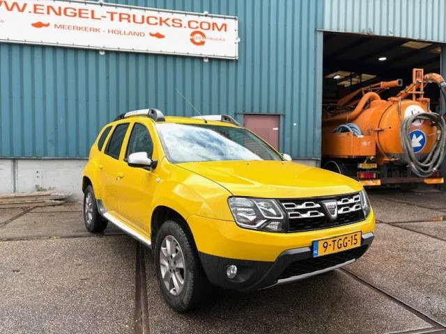 Dacia Duster 1.5DCI 4x4 MINI MPV (6 GEARS MANUAL GEARBOX / AIRCONDITIONING / CRUISE CONTROL / ETC.) - Personbil: bild 2 Dacia Duster 1.5DCI 4x4 MINI MPV (6 GEARS MANUAL GEARBOX / AIRCONDITIONING / CRUISE CONTROL / ETC.) - Personbil: bild 2