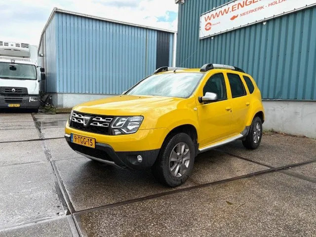 Dacia Duster 1.5DCI 4x4 MINI MPV (6 GEARS MANUAL GEARBOX / AIRCONDITIONING / CRUISE CONTROL / ETC.) - Personbil: bild 1 Dacia Duster 1.5DCI 4x4 MINI MPV (6 GEARS MANUAL GEARBOX / AIRCONDITIONING / CRUISE CONTROL / ETC.) - Personbil: bild 1