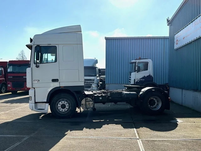 DAF 95.380 XF SPACECAB (EURO 2 / ZF16 MANUAL GEARBOX / D.E.B. ENGINE BRAKE / AIRCONDITIONING) - Dragbil: bild 5 DAF 95.380 XF SPACECAB (EURO 2 / ZF16 MANUAL GEARBOX / D.E.B. ENGINE BRAKE / AIRCONDITIONING) - Dragbil: bild 5