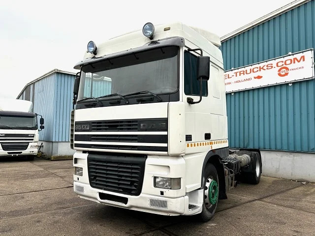 DAF 95.430 XF SPACECAB (EURO 2 / ZF16 MANUAL GEARBOX / ZF-INTARDER / AIRCONDITIONING) - Dragbil: bild 1 DAF 95.430 XF SPACECAB (EURO 2 / ZF16 MANUAL GEARBOX / ZF-INTARDER / AIRCONDITIONING) - Dragbil: bild 1