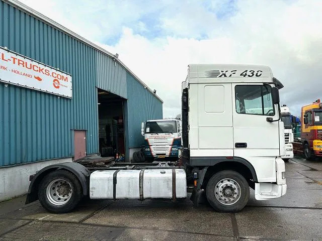 DAF 95.430 XF SPACECAB (EURO 3 / ZF16 MANUAL GEARBOX / ZF-INTARDER / AIRCONDITIONING) - Dragbil: bild 4 DAF 95.430 XF SPACECAB (EURO 3 / ZF16 MANUAL GEARBOX / ZF-INTARDER / AIRCONDITIONING) - Dragbil: bild 4