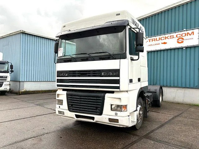 DAF 95.430 XF SPACECAB (EURO 3 / ZF16 MANUAL GEARBOX / ZF-INTARDER / AIRCONDITIONING) - Dragbil: bild 1 DAF 95.430 XF SPACECAB (EURO 3 / ZF16 MANUAL GEARBOX / ZF-INTARDER / AIRCONDITIONING) - Dragbil: bild 1