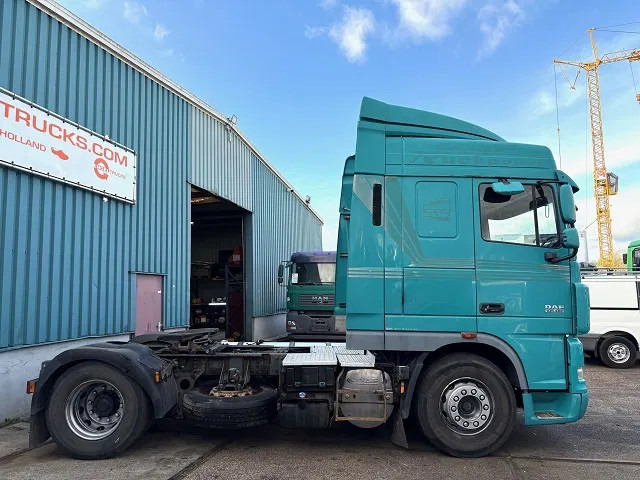 DAF XF 105.460 SPACECAB (EURO 5 / ZF16 MANUAL GEARBOX / P.T.O. / AIRCONDITIONING / FRIDGE UNDER BED / ETC.) - Dragbil: bild 5 DAF XF 105.460 SPACECAB (EURO 5 / ZF16 MANUAL GEARBOX / P.T.O. / AIRCONDITIONING / FRIDGE UNDER BED / ETC.) - Dragbil: bild 5
