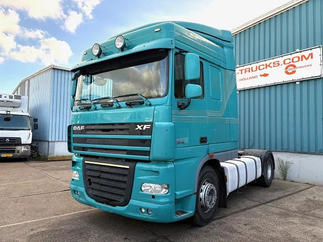 DAF XF 105.460 SPACECAB (EURO 5 / ZF16 MANUAL GEARBOX / P.T.O. / AIRCONDITIONING / FRIDGE UNDER BED / ETC.) - Dragbil: bild 1 DAF XF 105.460 SPACECAB (EURO 5 / ZF16 MANUAL GEARBOX / P.T.O. / AIRCONDITIONING / FRIDGE UNDER BED / ETC.) - Dragbil: bild 1