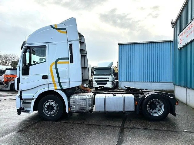 Iveco Stralis 440.42 /TP HIGH-WAY (EURO 6 / AUTOMATIC GEARBOX / 2x TANK / FRIDGE / AIRCONDITIONING / ETC.) - Dragbil: bild 5 Iveco Stralis 440.42 /TP HIGH-WAY (EURO 6 / AUTOMATIC GEARBOX / 2x TANK / FRIDGE / AIRCONDITIONING / ETC.) - Dragbil: bild 5