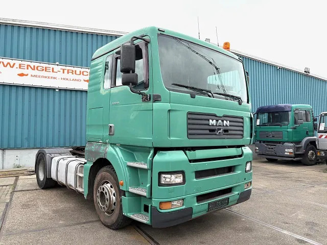 MAN TGA 18.460 FLT XL (6-CILINDER HEADS / ZF16 MANUAL GEARBOX / ZF-INTARDER / AIRCONDITIONING) - Dragbil: bild 2 MAN TGA 18.460 FLT XL (6-CILINDER HEADS / ZF16 MANUAL GEARBOX / ZF-INTARDER / AIRCONDITIONING) - Dragbil: bild 2