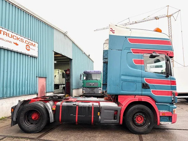 Scania R164-580 V8 TOPLINE COLLECTORS ITEM!! / APK 10-2026!! (12+2 MANUAL GEARBOX / RETARDER / AIRCONDITIONING / 2x TANK / ETC.) - Dragbil: bild 4 Scania R164-580 V8 TOPLINE COLLECTORS ITEM!! / APK 10-2026!! (12+2 MANUAL GEARBOX / RETARDER / AIRCONDITIONING / 2x TANK / ETC.) - Dragbil: bild 4