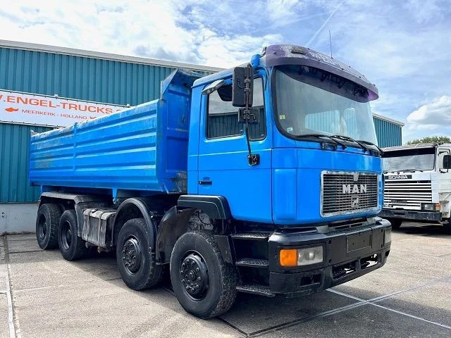 MAN 41.464 F2000 8X4 FULL STEEL KIPPER (EURO 2 / ZF16 MANUAL GEARBOX / ZF-INTARDER / FULL STEEL SUSPENSION / REDUCTION AXLES) - Tippbil lastbil: bild 2 MAN 41.464 F2000 8X4 FULL STEEL KIPPER (EURO 2 / ZF16 MANUAL GEARBOX / ZF-INTARDER / FULL STEEL SUSPENSION / REDUCTION AXLES) - Tippbil lastbil: bild 2
