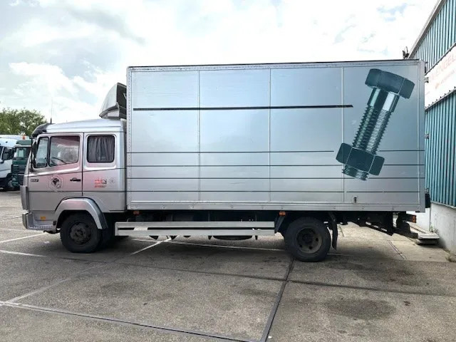 Mercedes-Benz LK 817 (6-CILINDER) ORIGINAL DUTCH TRUCK WITH CLOSED BOX (MANUAL GEARBOX / FULL STEEL SUSPENSION) - Lastbil med skåp: bild 5 Mercedes-Benz LK 817 (6-CILINDER) ORIGINAL DUTCH TRUCK WITH CLOSED BOX (MANUAL GEARBOX / FULL STEEL SUSPENSION) - Lastbil med skåp: bild 5