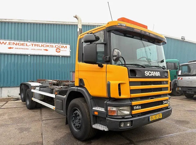 Scania P114-340 6x2 WITH MULTILIFT CONTAINERSYSTEM ONLY 80.500 KM!! ORIGINAL (10 TIRES / FULL STEEL SUSPENSION / 12 GEARS MANUAL GEARBO - Containerbil/ Växelflak lastbil: bild 2 Scania P114-340 6x2 WITH MULTILIFT CONTAINERSYSTEM ONLY 80.500 KM!! ORIGINAL (10 TIRES / FULL STEEL SUSPENSION / 12 GEARS MANUAL GEARBO - Containerbil/ Växelflak lastbil: bild 2