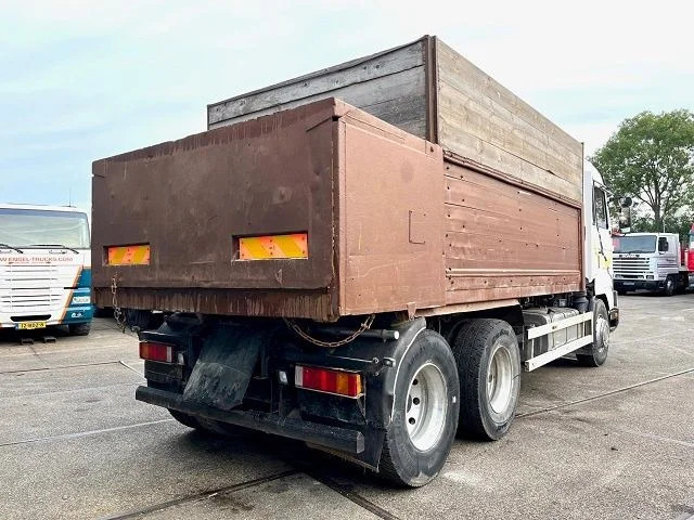 Scania R143-450 V8 STREAMLINE 6x2 FULL STEEL KIPPER (MANUAL GEARBOX / FULL STEEL SUSPENSION / 10 TIRES / ROBSON DRIVE / MECHANICAL PUMP - Tippbil lastbil: bild 3 Scania R143-450 V8 STREAMLINE 6x2 FULL STEEL KIPPER (MANUAL GEARBOX / FULL STEEL SUSPENSION / 10 TIRES / ROBSON DRIVE / MECHANICAL PUMP - Tippbil lastbil: bild 3