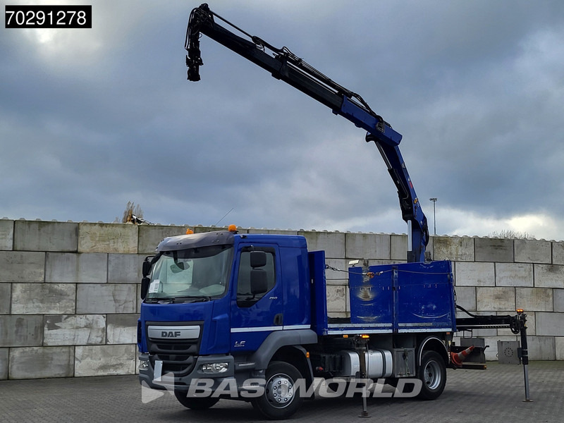 DAF LF 260 LF 4X2 Hiab 111 B-2 HIDUO Crane Kran Remote control Automatic ACC Euro 6 - Flakbil, Kranbil: bild 1 DAF LF 260 LF 4X2 Hiab 111 B-2 HIDUO Crane Kran Remote control Automatic ACC Euro 6 - Flakbil, Kranbil: bild 1