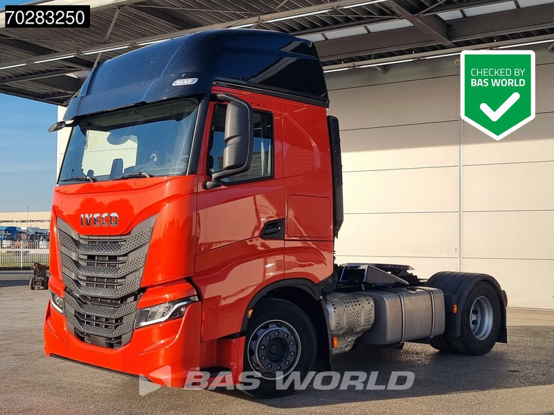 Iveco S-Way 490 4X2 DAMAGED! chassis bent 2x Tanks LED Navi Euro 6 - Dragbil: bild 1 Iveco S-Way 490 4X2 DAMAGED! chassis bent 2x Tanks LED Navi Euro 6 - Dragbil: bild 1