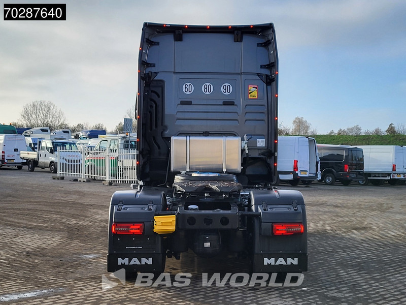MAN TGX 18.520 4X2 Individual Lion S! New Hydrauliks GX Retarder Full-Air 2x Tanks Navi LED ACC Euro 6 - Dragbil: bild 3 MAN TGX 18.520 4X2 Individual Lion S! New Hydrauliks GX Retarder Full-Air 2x Tanks Navi LED ACC Euro 6 - Dragbil: bild 3