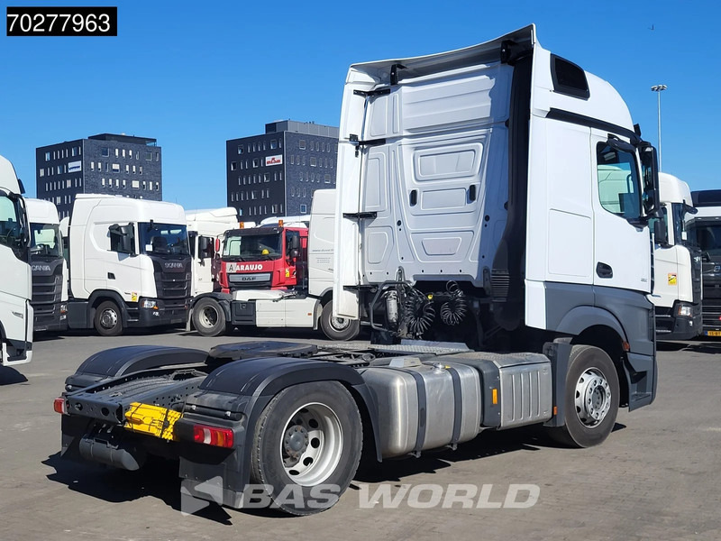Dragbil Mercedes-Benz Actros 1851 Actros 4X2 BigSpace 2x Tanks: bild 11 Dragbil Mercedes-Benz Actros 1851 Actros 4X2 BigSpace 2x Tanks: bild 11