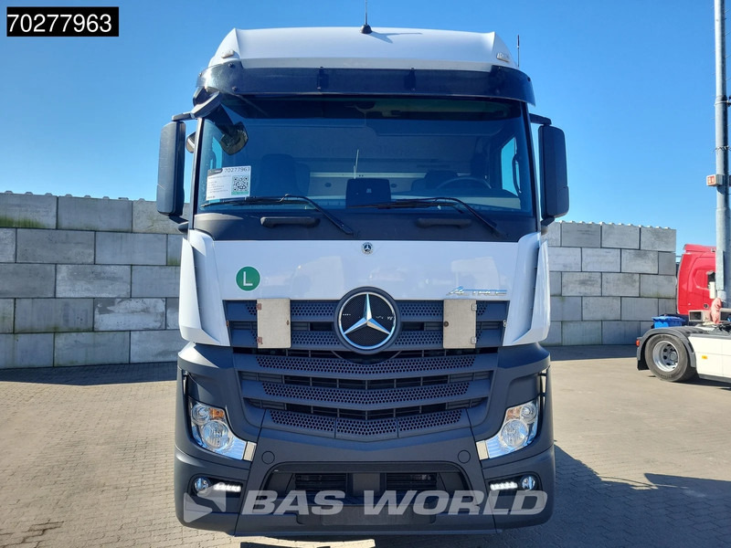 Dragbil Mercedes-Benz Actros 1851 Actros 4X2 BigSpace 2x Tanks: bild 13 Dragbil Mercedes-Benz Actros 1851 Actros 4X2 BigSpace 2x Tanks: bild 13