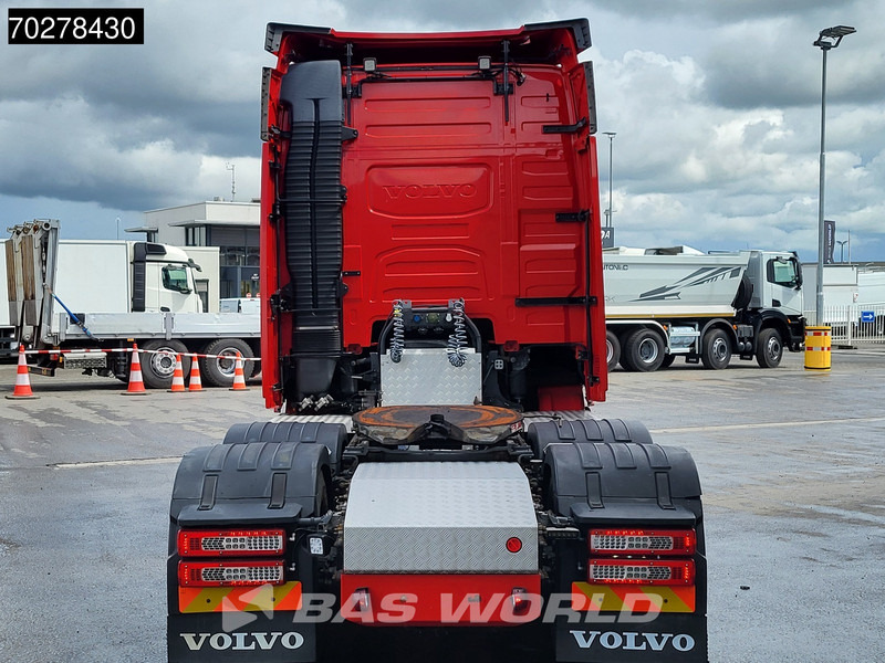 Volvo FH16 750 FH16 6X2 Special-Interior Full-Air Work-Remote Dynamic Steering Alcoa ACC Xenon - Dragbil: bild 3 Volvo FH16 750 FH16 6X2 Special-Interior Full-Air Work-Remote Dynamic Steering Alcoa ACC Xenon - Dragbil: bild 3