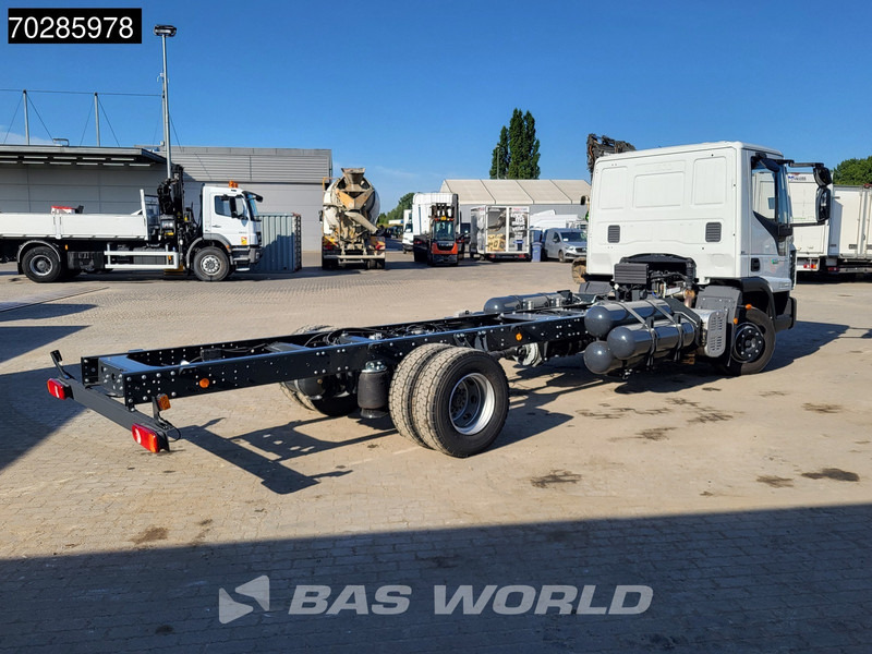 Iveco 120-210L 4X2 NEW 12tons chassis! CNG Engine TELMA Retarder Manual Euro 6 - Chassi lastbil: bild 5 Iveco 120-210L 4X2 NEW 12tons chassis! CNG Engine TELMA Retarder Manual Euro 6 - Chassi lastbil: bild 5