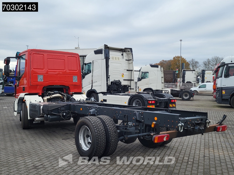 Iveco Eurocargo 180E320 4X2 NEW! 18T chassis 2017 production Euro 6 - Chassi lastbil: bild 2 Iveco Eurocargo 180E320 4X2 NEW! 18T chassis 2017 production Euro 6 - Chassi lastbil: bild 2
